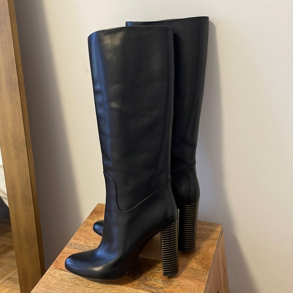 Classic boots- new